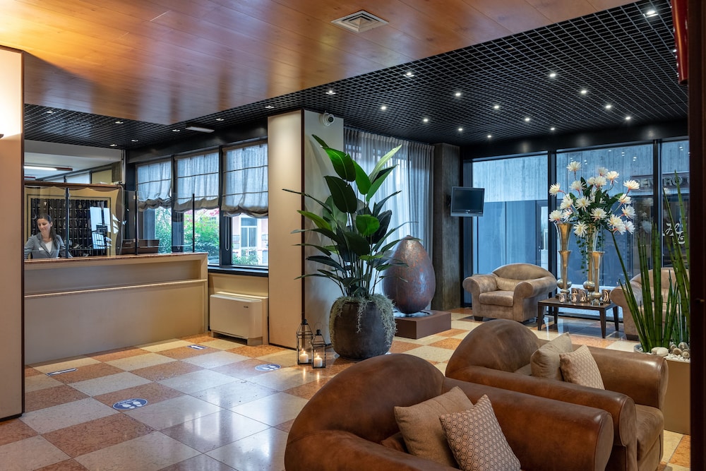 hotel leopardi
