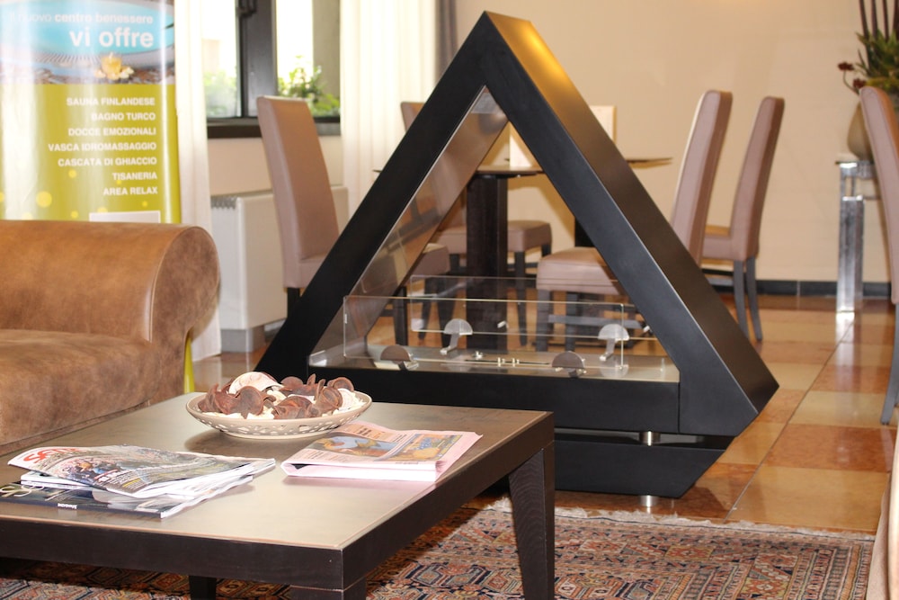 hotel leopardi