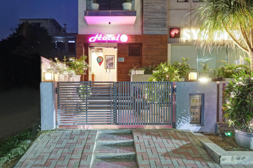 hotel 91 golf course road