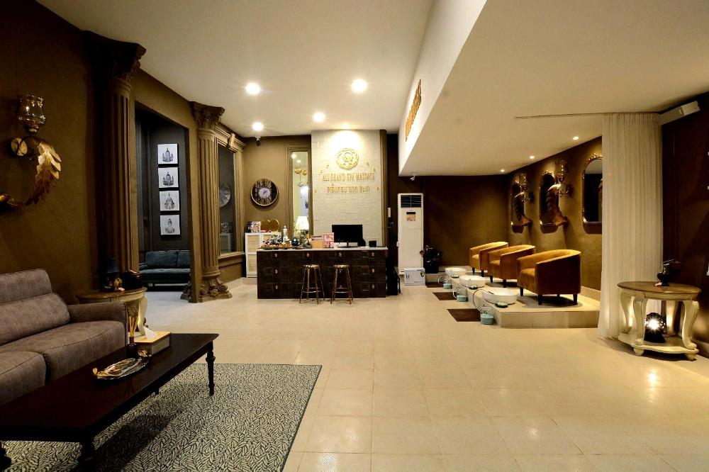ali grand hotel
