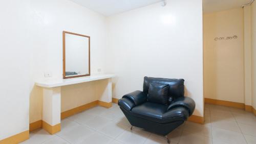 reddoorz golden park inn la union