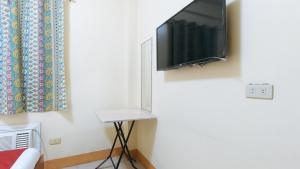 reddoorz golden park inn la union