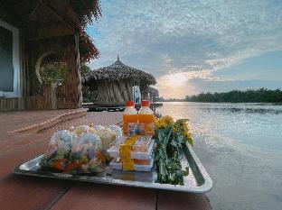 resort and restaurant