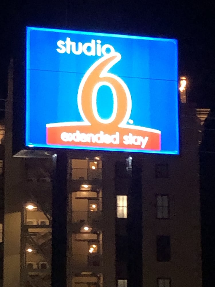 studio 6 vicksburg ms downtown