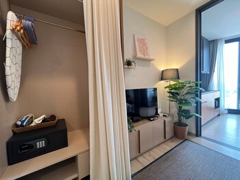 edge central pattaya near walking street