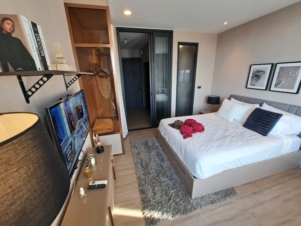 edge central pattaya near walking street