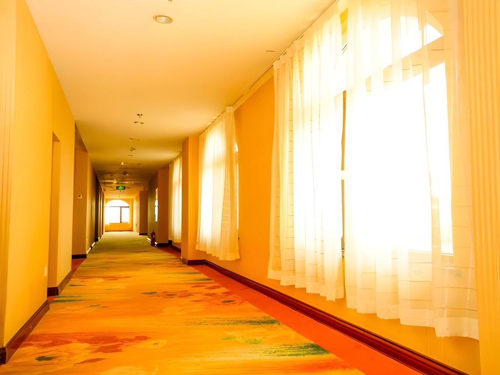 greentree inn qingdao wuyishan road jiashike shopping center