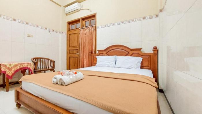 hotel shinta 2 near alun alun kertosono