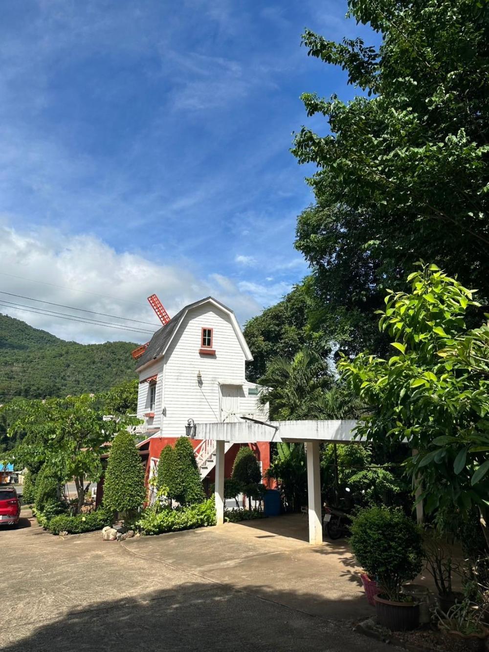 suriyan villa