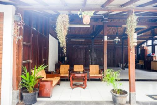 urbanview hotel telu wolu monjali by reddoorz