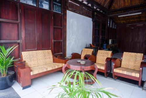 urbanview hotel telu wolu monjali by reddoorz