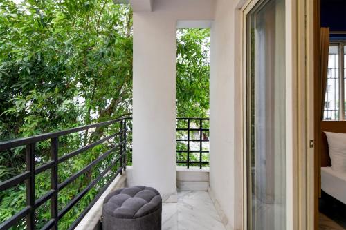 super collection o bisarjan ghat formerly eden rocks