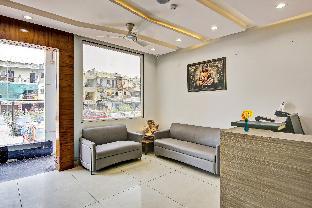 townhouse golden frame near sec 62 noida