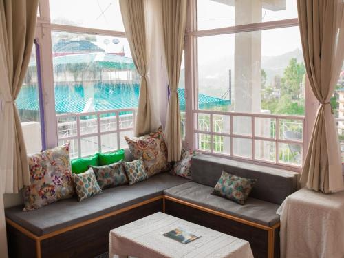 pop mohija homestay