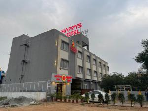 happys hotel