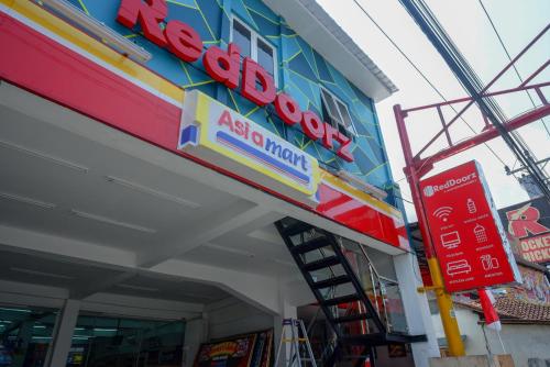 reddoorz jalan raya baturaden 2