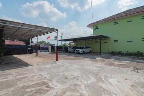 reddoorz syariah near tugu pandanwangi cianjur