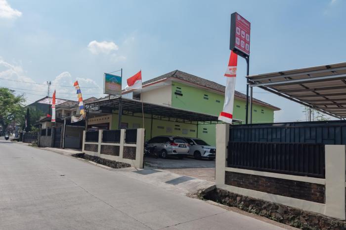 reddoorz syariah near tugu pandanwangi cianjur