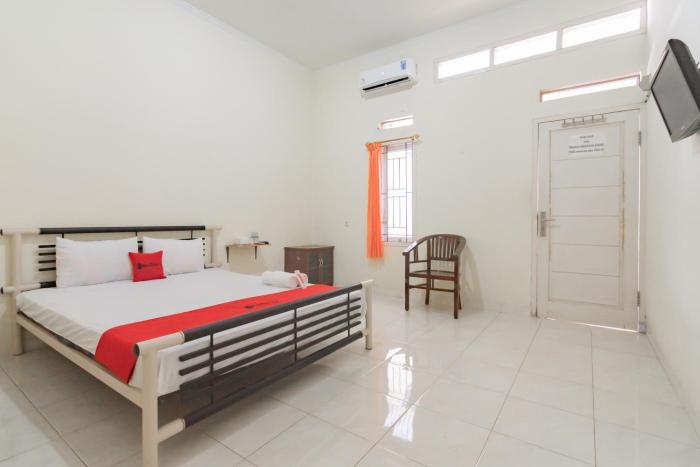 reddoorz syariah near tugu pandanwangi cianjur