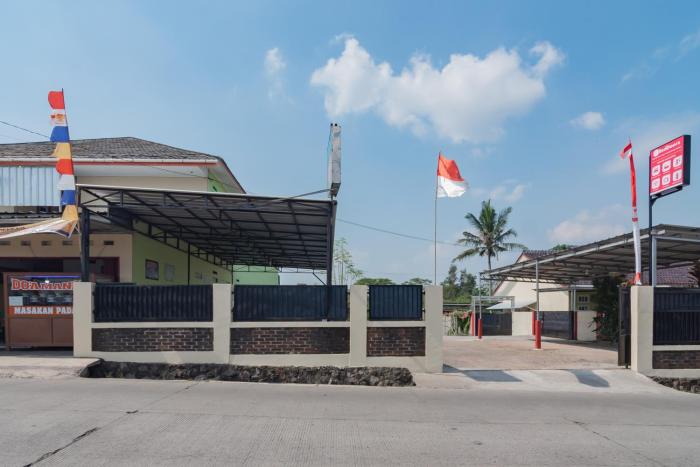 reddoorz syariah near tugu pandanwangi cianjur