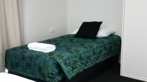 port denison motor inn
