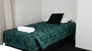 port denison motor inn