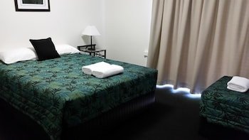port denison motor inn