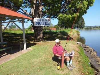 tweed river motel