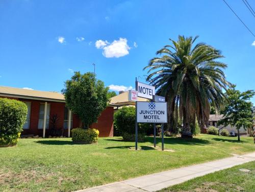 junction motel wagga