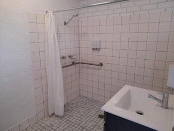 junction motel wagga