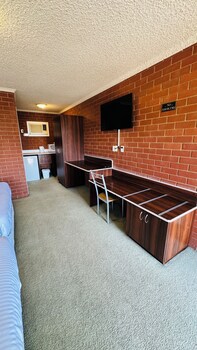 junction motel wagga