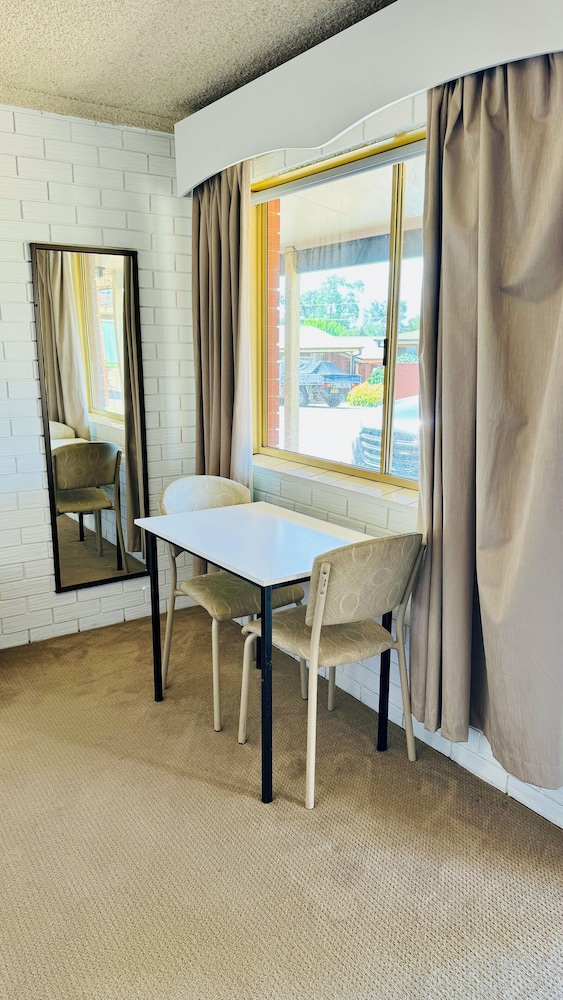 junction motel wagga