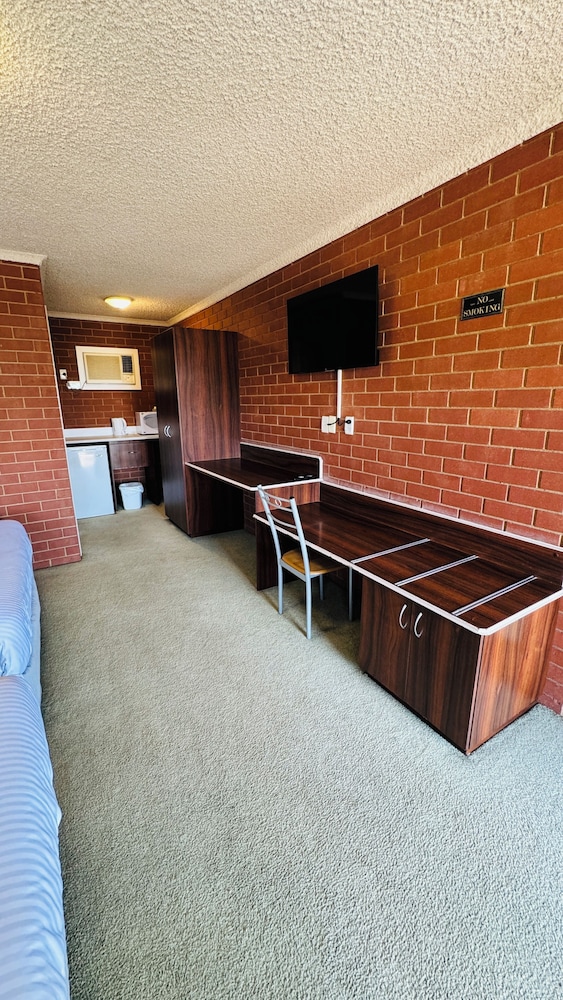 junction motel wagga