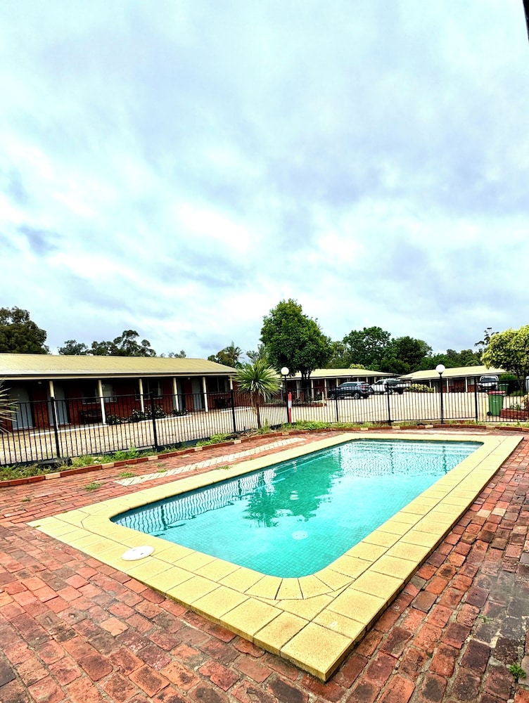 junction motel wagga