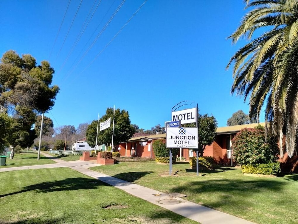 junction motel wagga