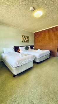 junction motel wagga