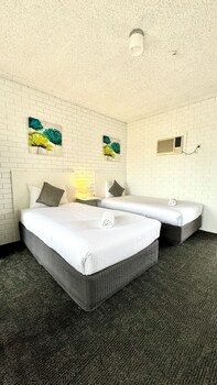 junction motel wagga
