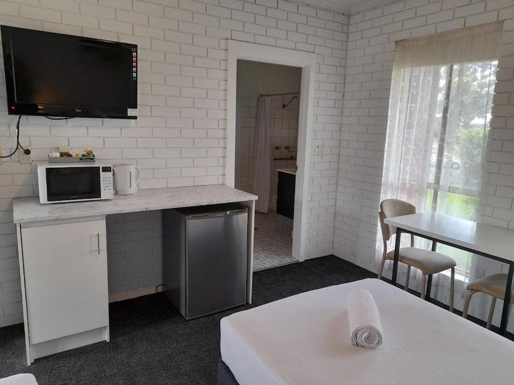 junction motel wagga