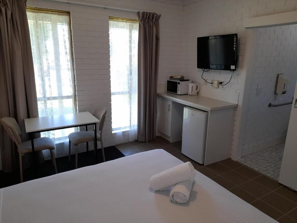 junction motel wagga