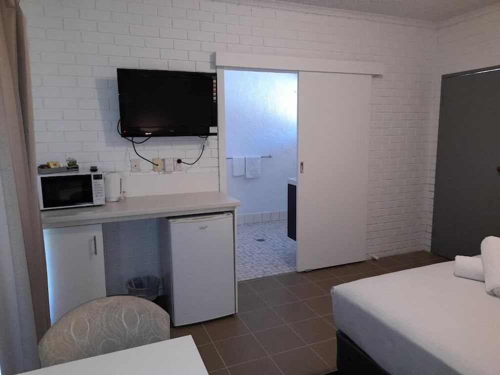 junction motel wagga