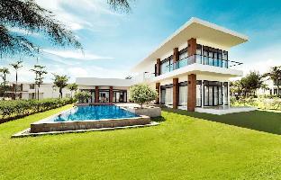 saint simeon resort villa owner