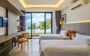 saint simeon resort villa owner