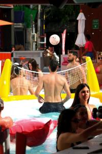 socialtel samui party hotel