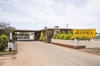 riviana motel