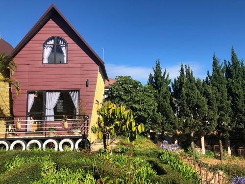 pine tree homestay
