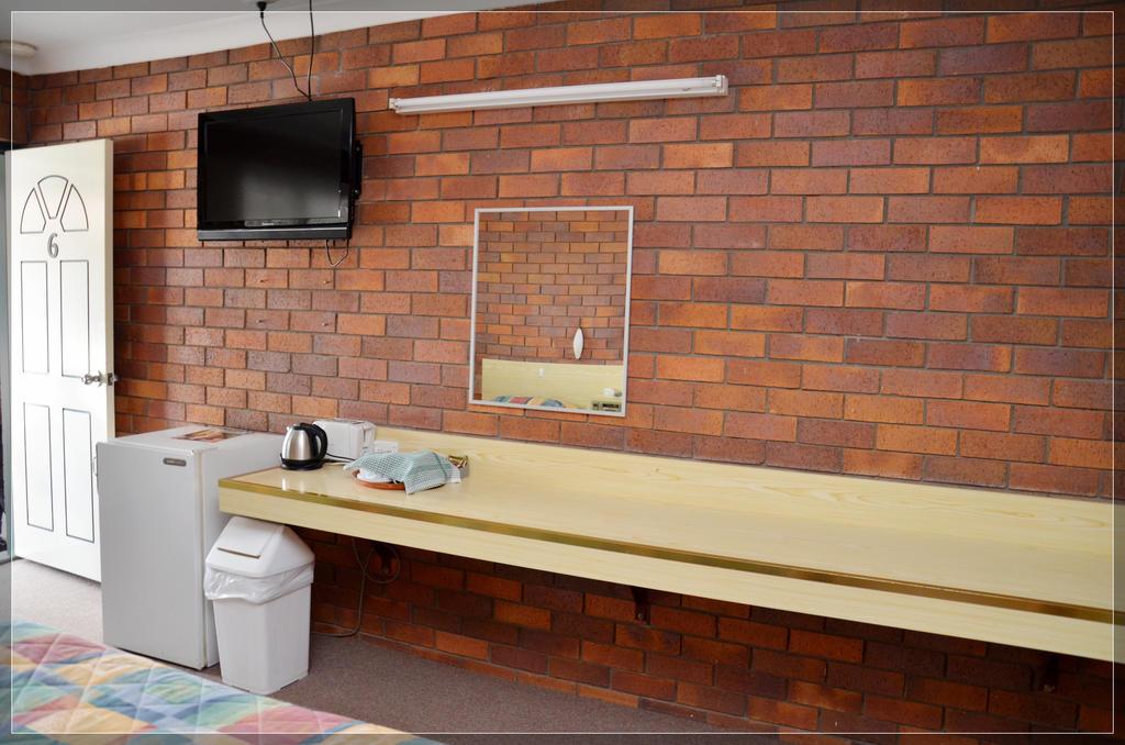 Peter Allen Motor Inn,Gunnedah>>Bathurst,3 star