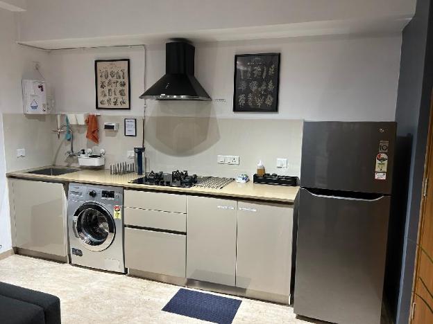 london studio apartment hiranandani thane