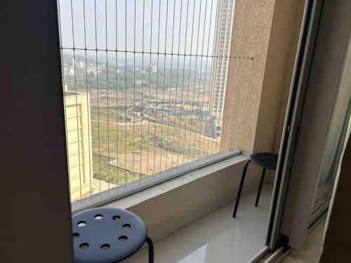 london studio apartment hiranandani thane