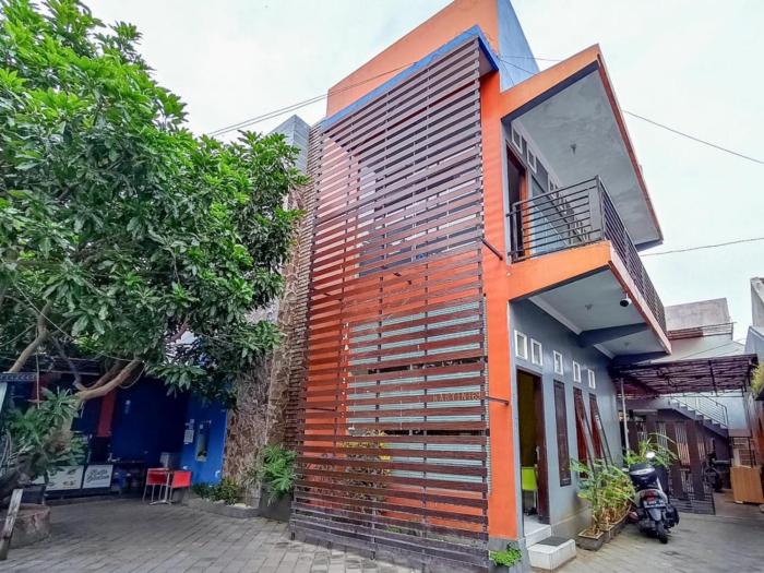 kartini guest house near alun alun probolinggo