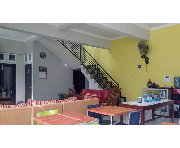 kartini guest house near alun alun probolinggo